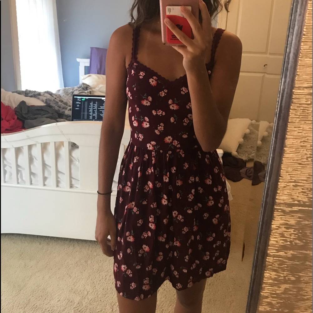 MAROON FLORAL DRESS🌷🌹